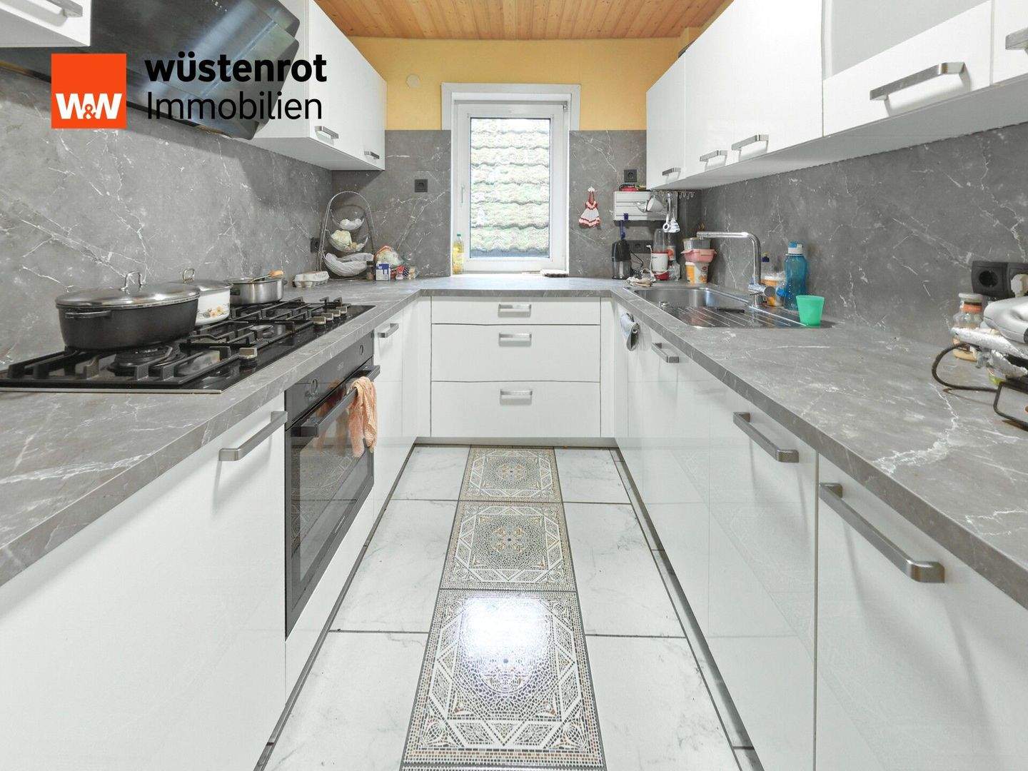 Immobilie in Eschershausen - Freistehendes Fachwerkhaus (ca. 170 m²) - ideal als Mehrgenerationen-Domizil - Bild 3