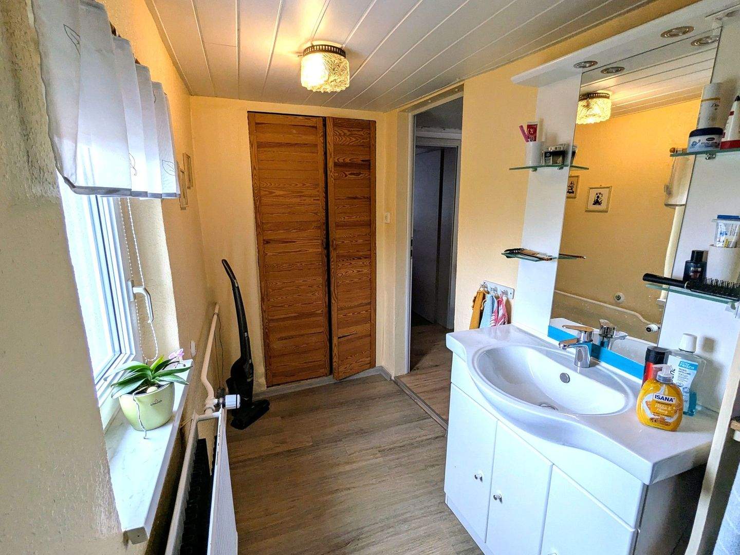 Immobilie in Eisenberg - Gemütliches Einfamilienhaus mit großzügiger Terrasse und Ausbaupotential im Dachgeschoss. - Bild 21