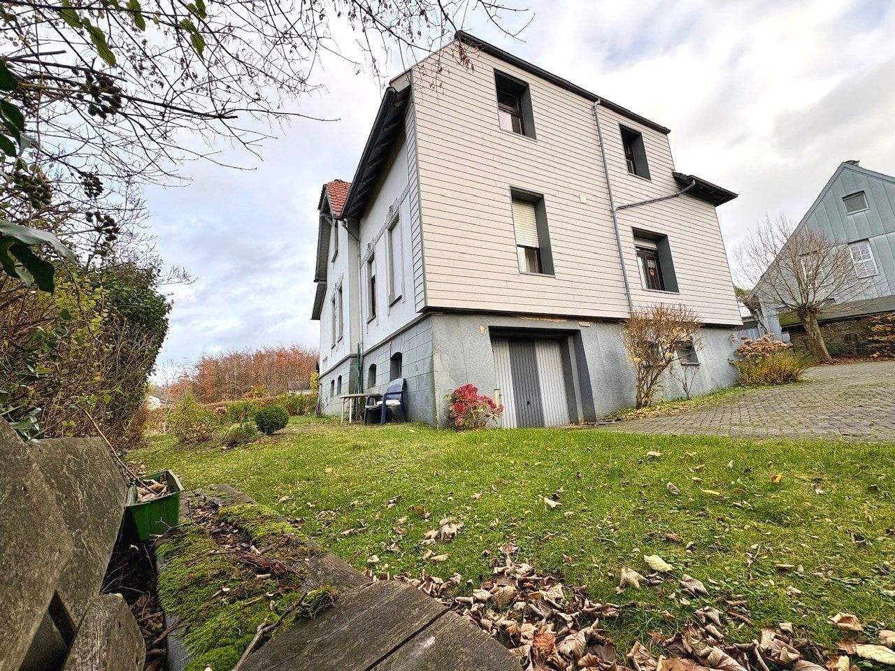 Immobilie in Halver - Historisches Zweifamilienhaus in Halver - Eine Kombination aus Eigennutzung und gesicherter Mieteinnahme - Bild 4