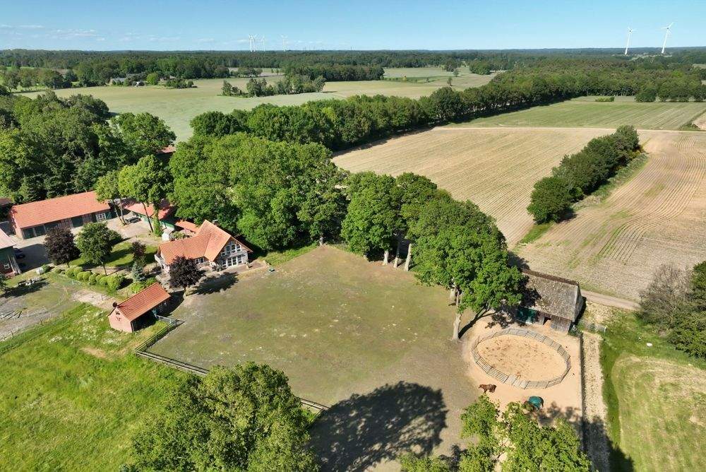 Immobilie in Deinstedt - Anwesen mit positivem Bauvorbescheid - Gewerbe, Wohnen & Tierhaltung in Kombination möglich - Bild 1