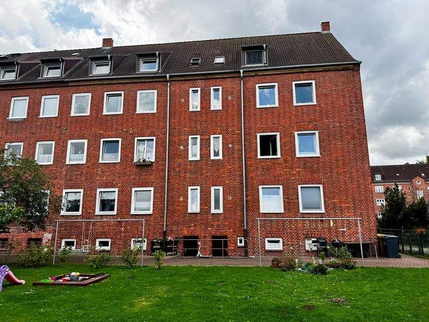 Immobilie in Lambrechtshagen - Mehrfamilienhaus mit 8 Wohneinheiten / WEG-Teilung möglich - Bild 0