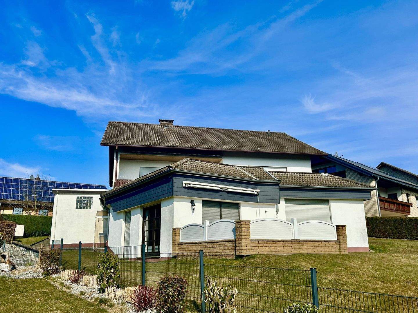 Immobilie in Lügde - Zwei Wohneinheiten, ein Zuhause - Großzügiges Einfamilienhaus mit Einliegerwohnung in ruhiger Lage von Sabbenhausen - Bild 3