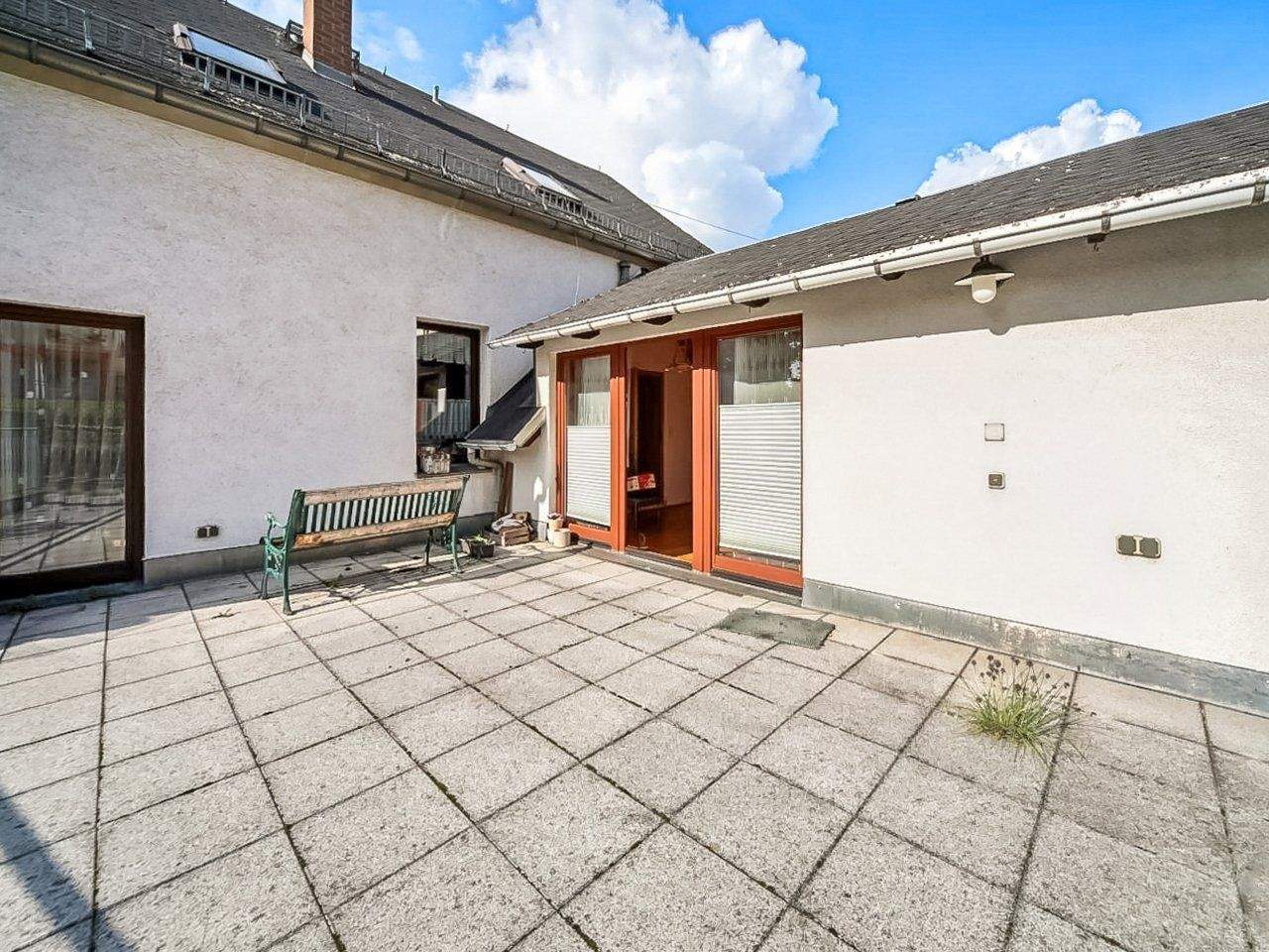 Immobilie in Frankenberg/Sachsen - Attraktives Zweifamilienhaus in Frankenberg/Sachsen - Bild 2