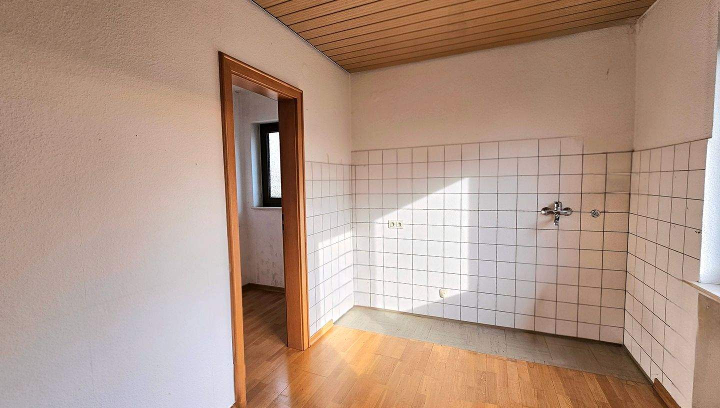 Immobilie in Bullay - Sehr gepflegtes Einfamilienhaus mit Garage, Garten und Balkon in Bullay/Mosel - Bild 8