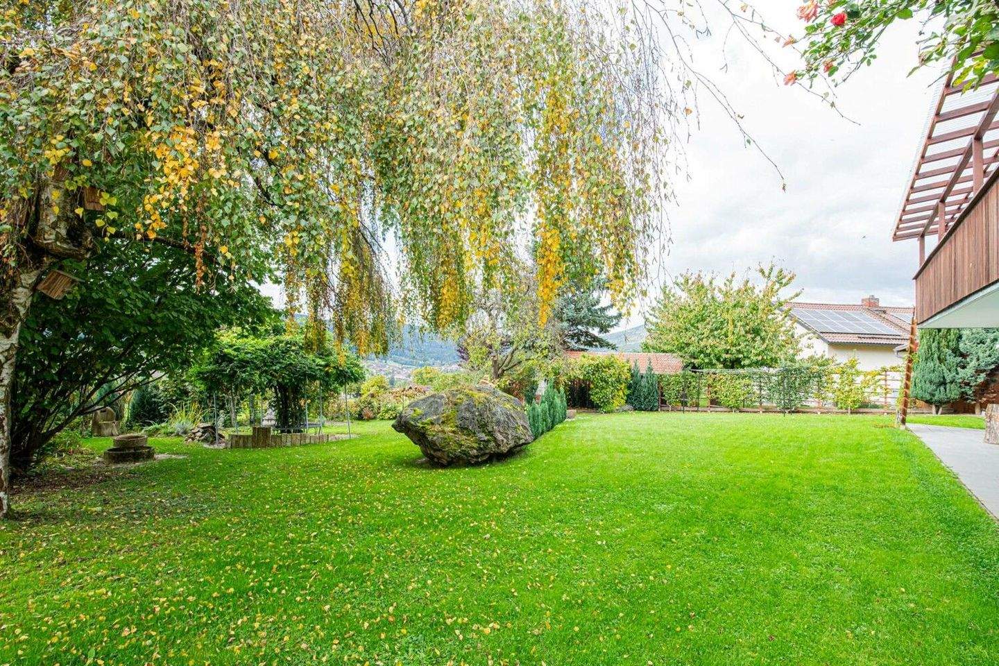 Immobilie in Furth im Wald - Familienfreundliches Einfamilienhaus mit offenem Wintergarten und herrlicher Gartenanlage - Bild 11