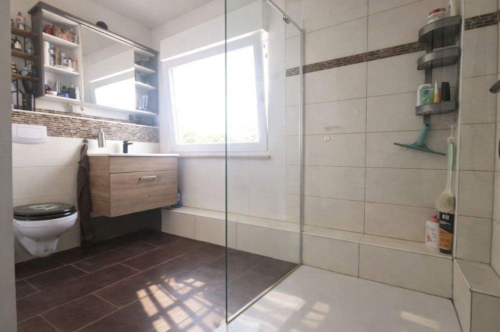 Immobilie in Neckarzimmern - GLOBAL INVEST SINSHEIM | Freistehende Stadtvilla mit einem 780m² großen Gartengrundstück und Doppelgarage - Bild 7