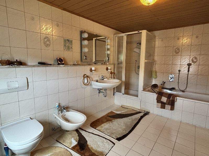 Immobilie in Feldatal - Idyllischer Bauernhof mit angrenzenden Wiesen und direkter Bachlage - Bild 11