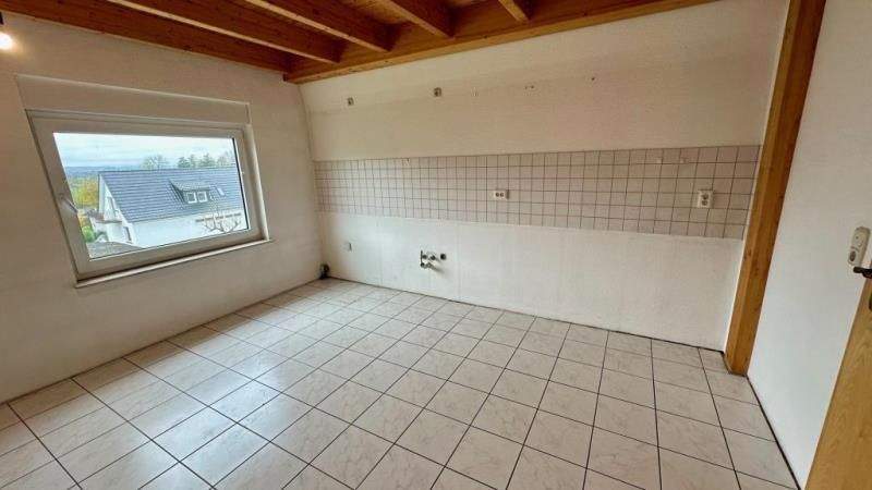 Immobilie in Felsberg - **Familie und Beruf unter einem Dach** Gepflegtes Zweifamilienwohnhaus mit Garage in Felsberg-Rhünda - Bild 4