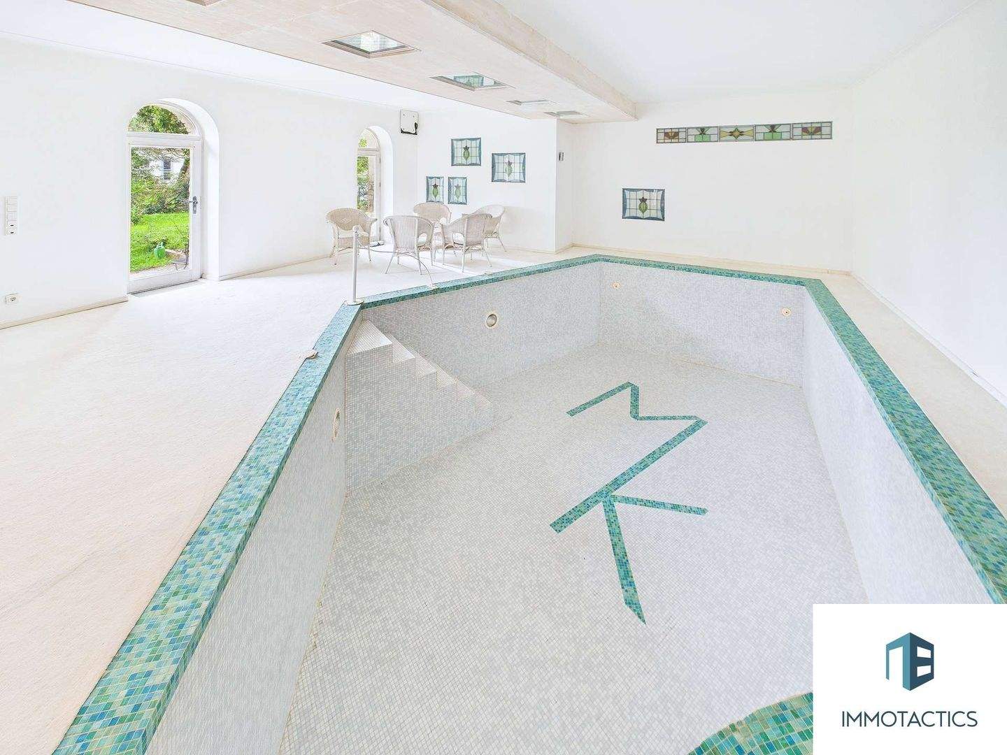 Immobilie in Dörrebach - Stilvolles Kulturanwesen mit Scheunenhaus, Gewölbekeller, idyllischem Garten & Eventbereich - Bild 2