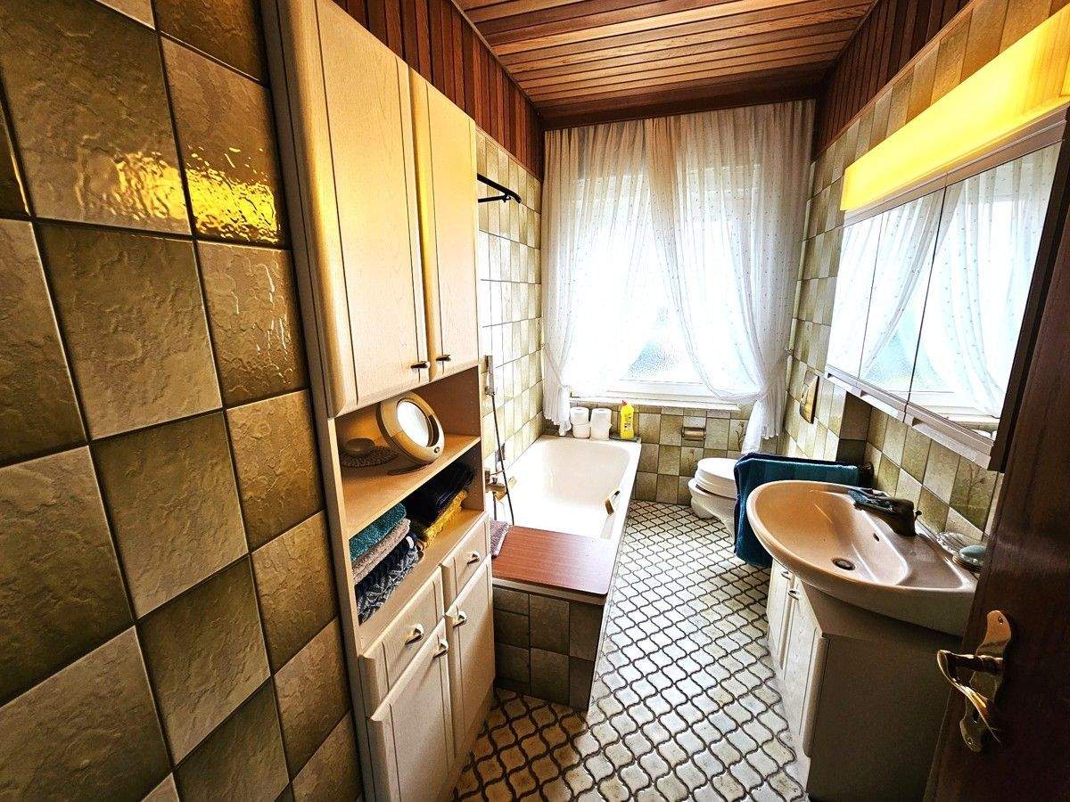 Immobilie in Ahnatal - Gepflegtes Zweifamilienhaus in Ahnatal-Weimar - Bild 8