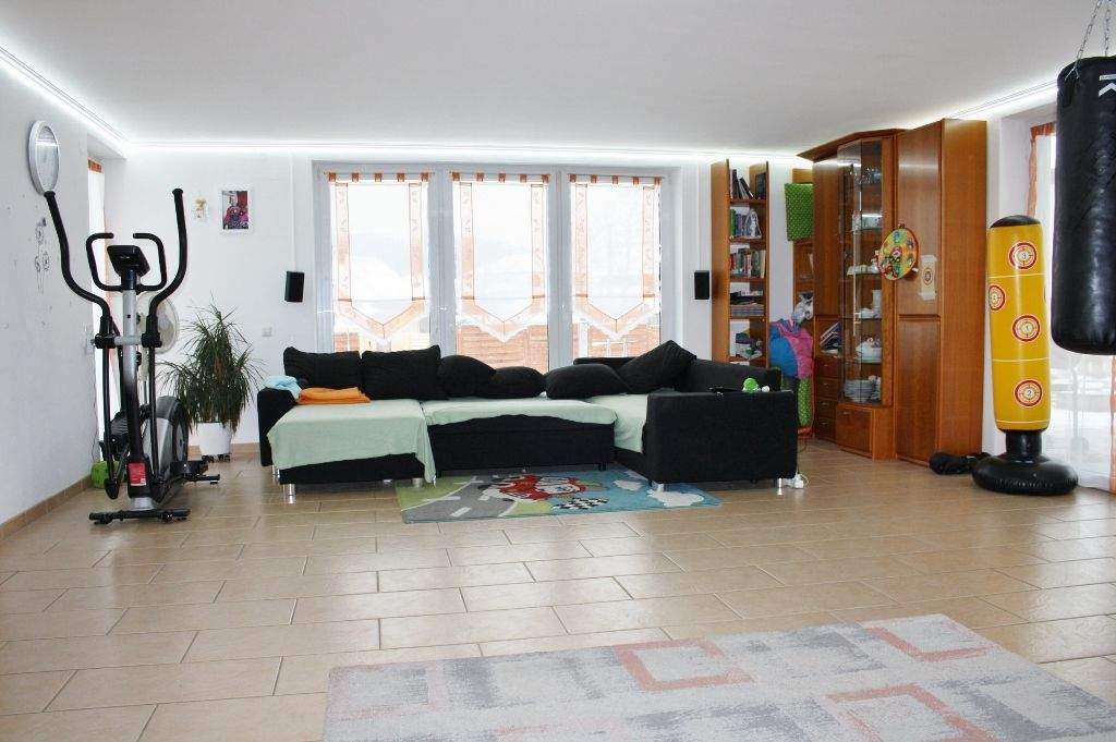 Immobilie in Markt Rettenbach - Großzügige, behindertengerechte Doppelhaushälfte mit Garten und Garage - Bild 3