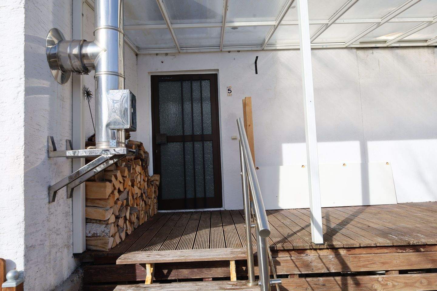 Immobilie in Schwenningen - CHARMANTES (FERIENHAUS-) HÄUSLE: im romantischen Schwenningen - Bild 1