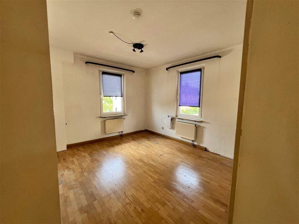 Immobilie in Forchheim - Villa im Jugendstil, aktuell als MFH genutzt - Drei Wohneinheiten mit Altbaucharme zentral in Forchheim zu verkaufen - Bild 17