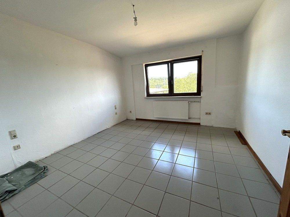 Immobilie in Altrich - zwei Wohnhäuser und rd. 20.000 qm Land direkt am Haus (Nähe zur Stadt Wittlich 5 km) - Bild 14