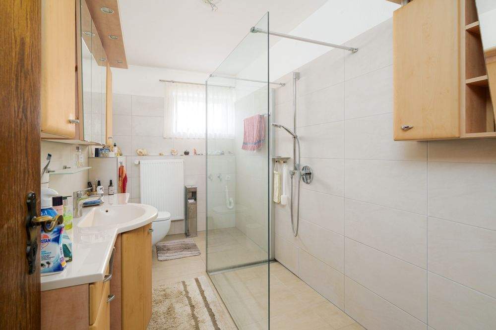 Immobilie in Karbach - Bezugsfreies Einfamilienhaus mit Einliegerwohnung und großem Grundstück! - Bild 12