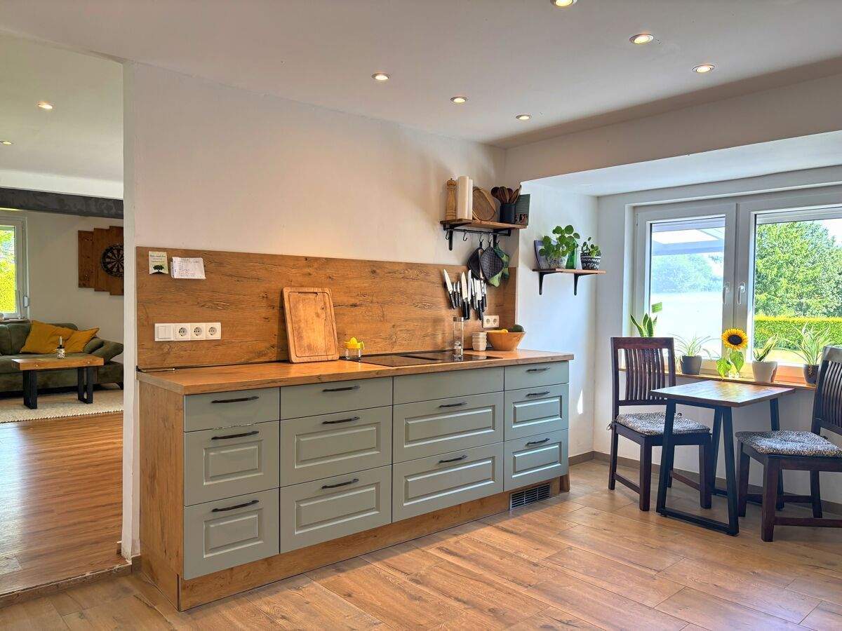 Immobilie in Wiesmoor - Teilsaniertes Landhaus mit Einliegerwohnung, Nebengebäude und über 4 ha Weideland in Wiesmoor - Bild 5