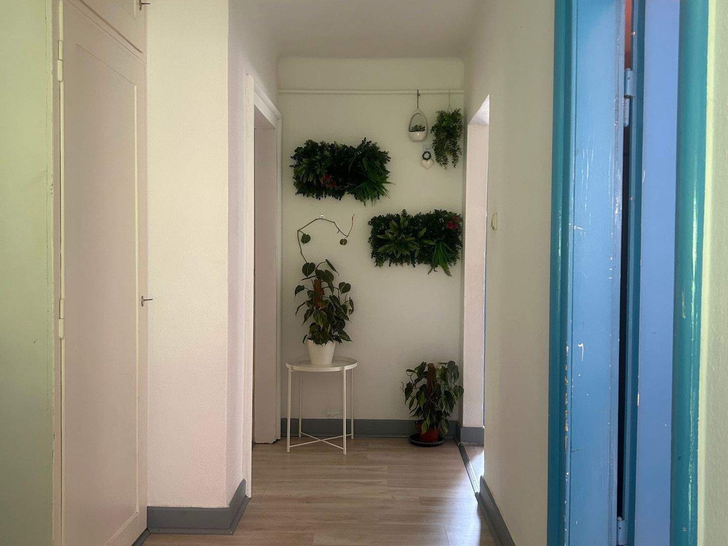 Immobilie in Lüdenscheid - Stilvolles Zweifamilienvilla mit Balkonen, Sauna, Kellerbar & Doppelcarport – auf großem Grundstück mit privater Zufahrt... - Bild 16