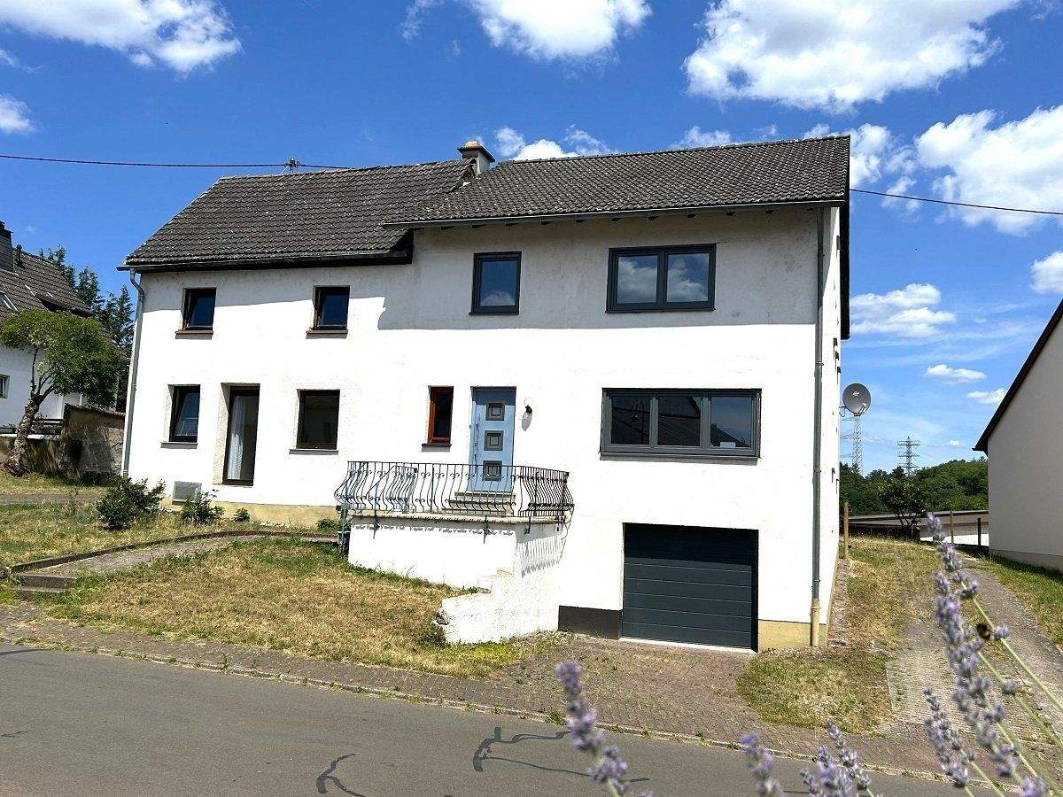 Immobilie in Altrich - zwei Wohnhäuser und rd. 20.000 qm Land direkt am Haus (Nähe zur Stadt Wittlich 5 km) - Bild 1