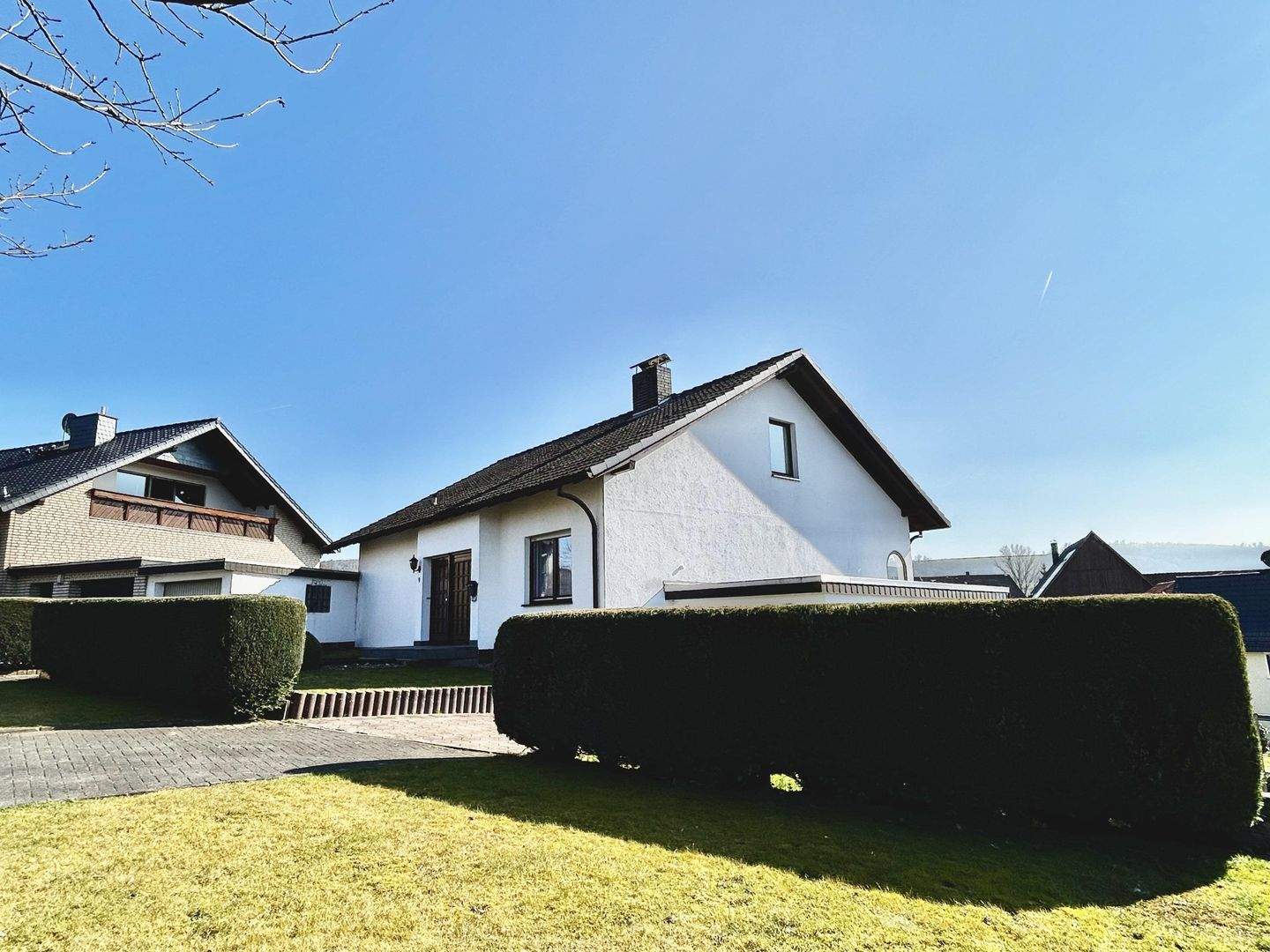 Immobilie in Lügde - Zwei Wohneinheiten, ein Zuhause - Großzügiges Einfamilienhaus mit Einliegerwohnung in ruhiger Lage von Sabbenhausen - Bild 5