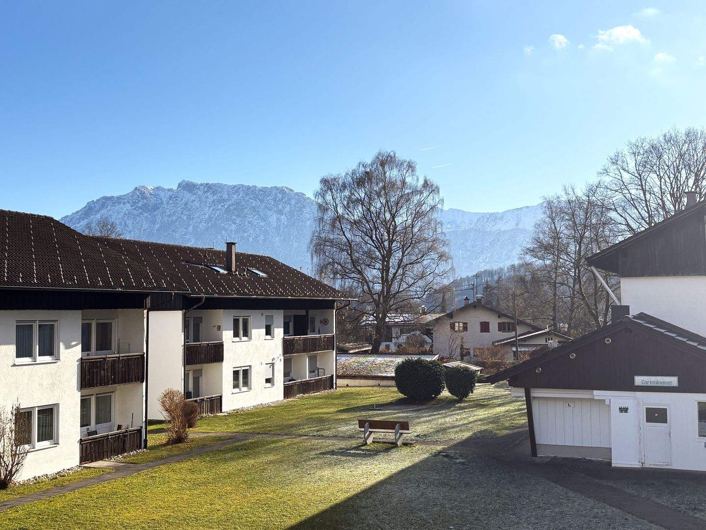 Immobilie in Oberaudorf - NEU! Renovierte 2-Zimmer-FeWo im OG (in FeWo-Anlage) mit hohem Freizeitwert und tollem Bergblick - Rendite - Bild 0