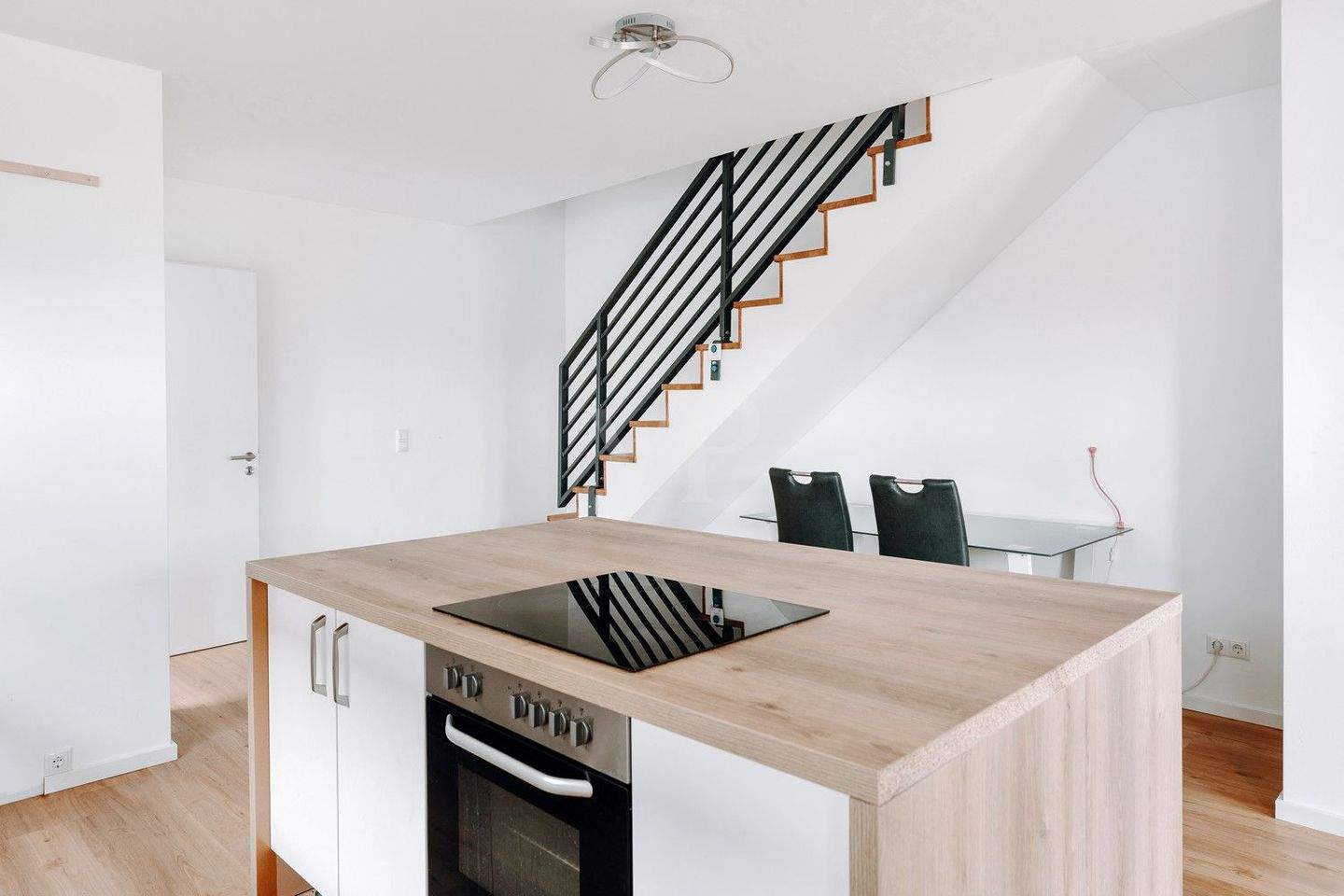 Immobilie in Echem - Stilvolle Doppelhaushälfte mit hochwertiger Ausstattung und energieeffizientem Wohnkomfort - Bild 6