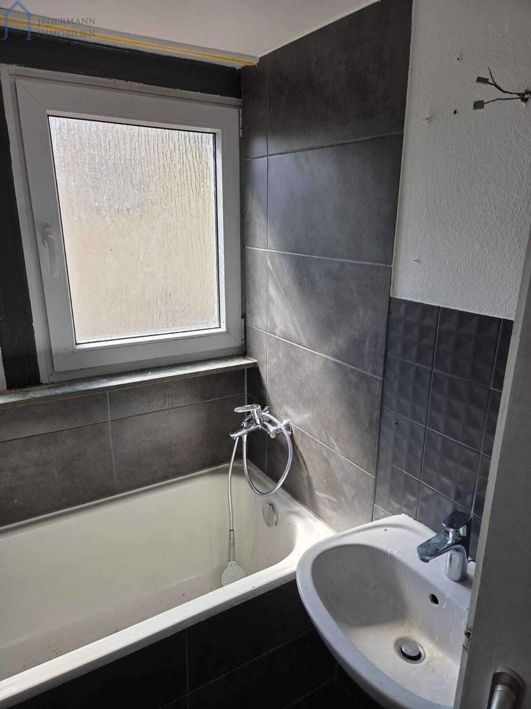 Immobilie in Gerbrunn - Ein Zuhause für Generationen - Mehrfamilienhaus zu verkaufen! - Bild 8