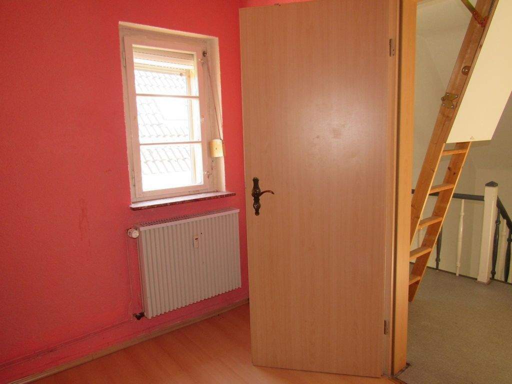 Immobilie in Elz - Schönes Mehrfamilienhaus mit 3 Wohnungen, Nebengebäude, Terrasse, Garage & Garten - Bild 8