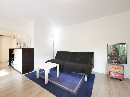020 Wohnzimmer Couch, Schrank (1 von 1).jpg