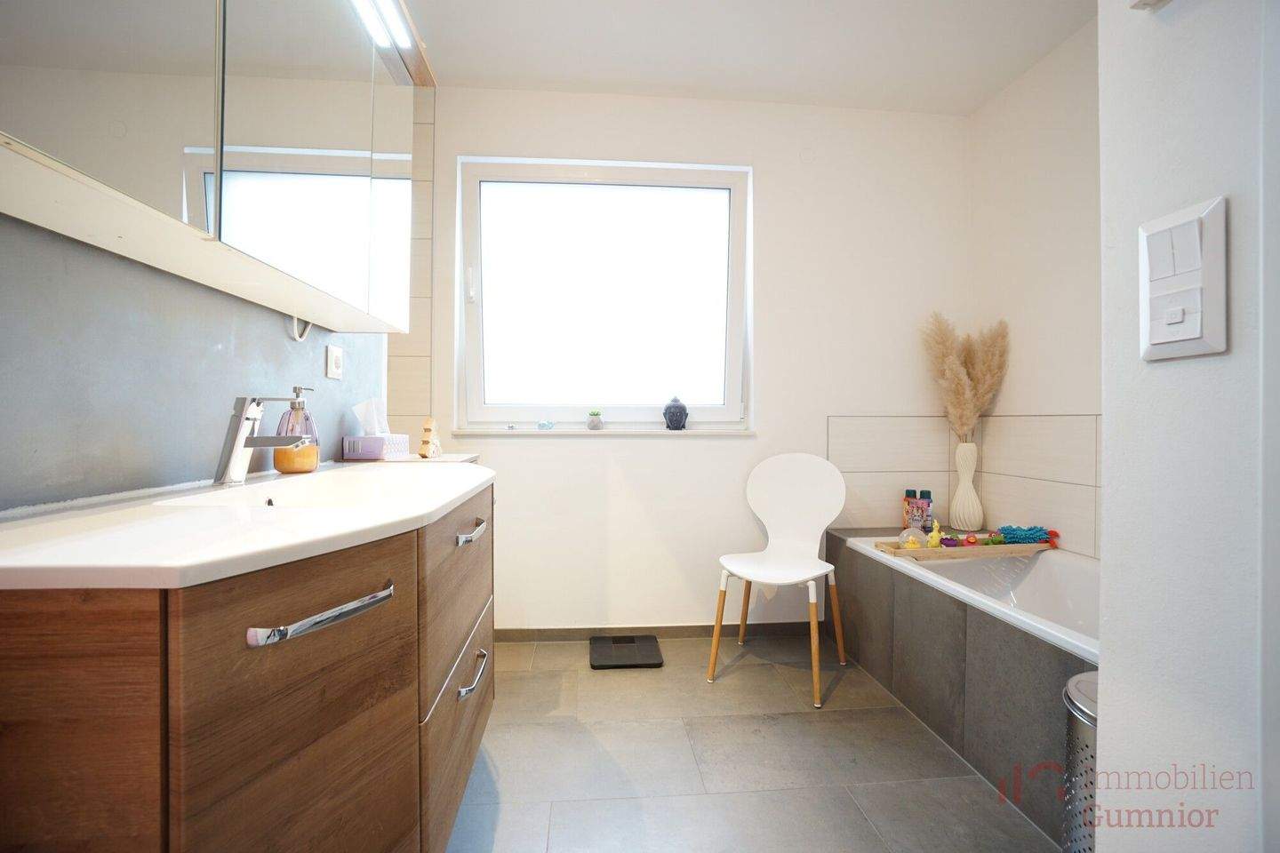 Immobilie in Lünne - IMMOBILIEN GUMNIOR präsentiert: barrierefreie, moderne 3- Zimmer-Erdgeschosswohnung mit PKW Stellplatz - Bild 13