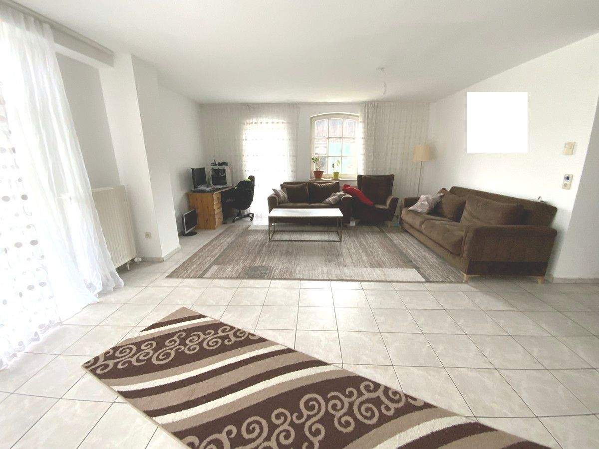 Immobilie in Suderburg - Attraktives Haus mit Zwei Wohneinheiten, Bürogebäude + Stallungen - Bild 9