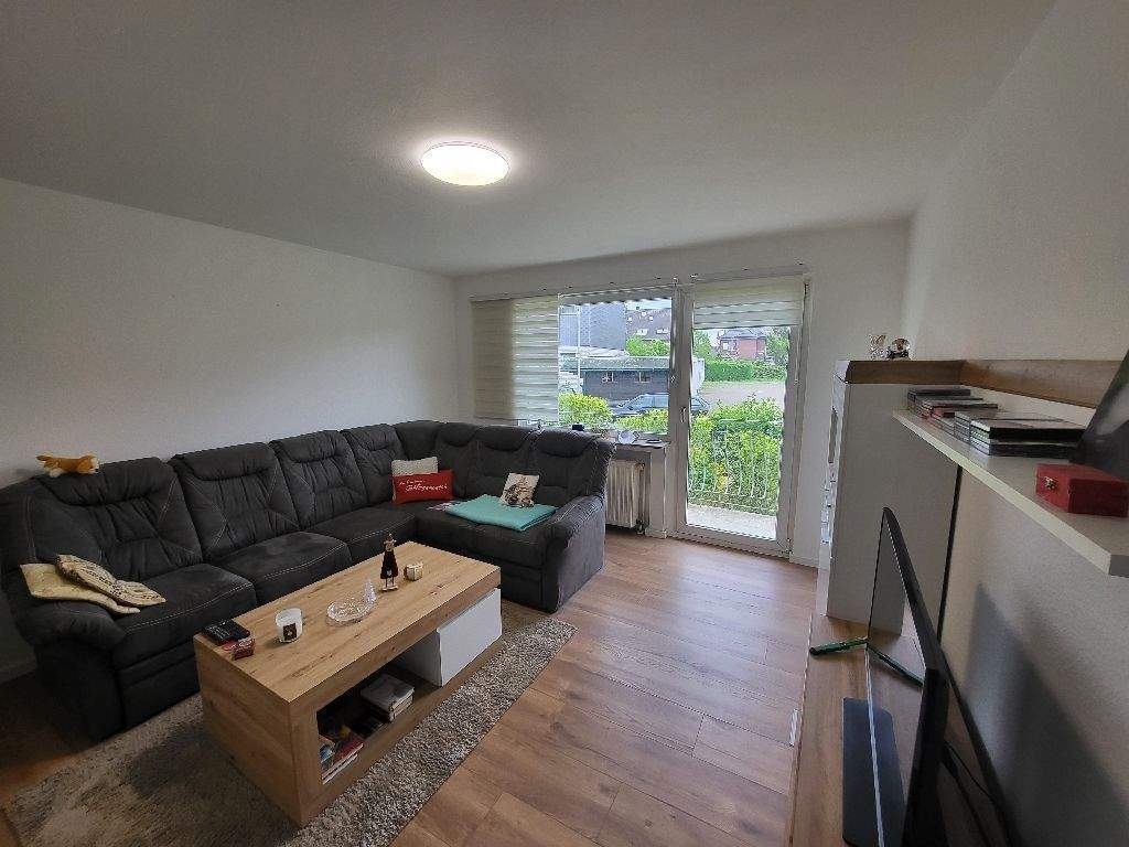 Immobilie in Korschenbroich - Voll vermietetes, solides Mehrfamilienhaus mit 6 Mietwohnungen in guter Wohnlage - Bild 1