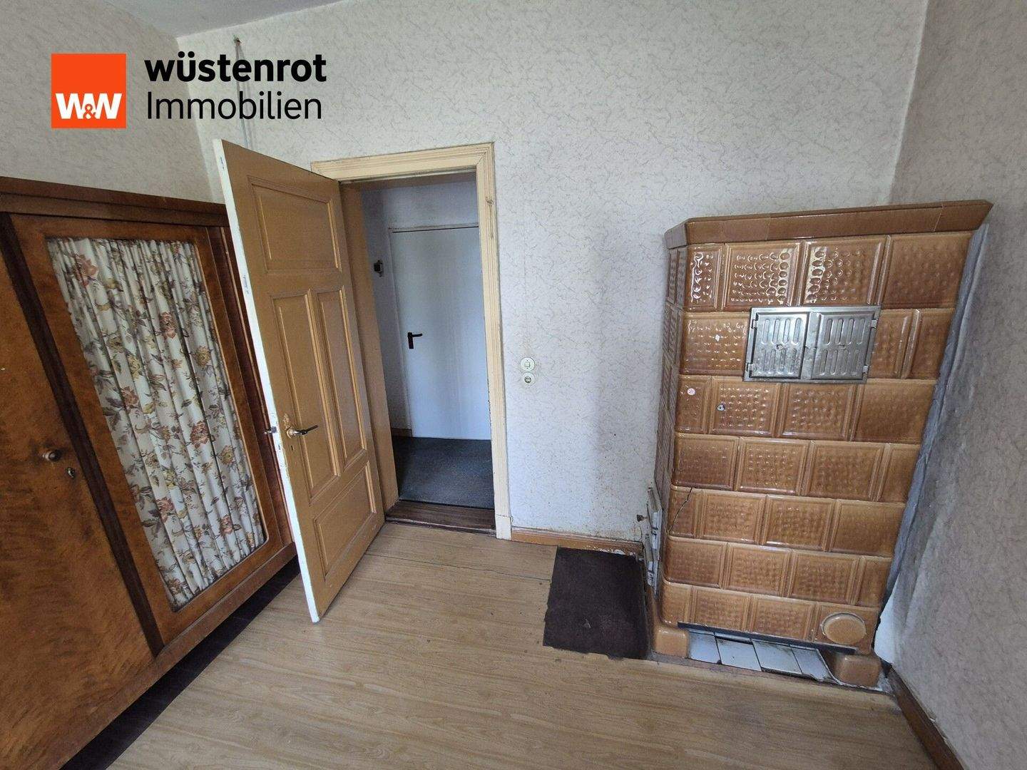 Immobilie in Groß Godems - Original Bauernhaus als Handwerkerobjekt mit Stall und 2 Garagen in Herzfeld - Bild 11