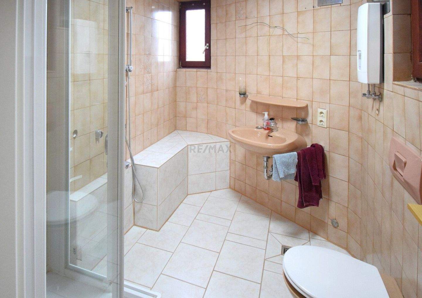 Immobilie in Kuchen - Großzügiges Einfamilienhaus mit Charm – viel Platz für Ihre Wohnideen! - Bild 4