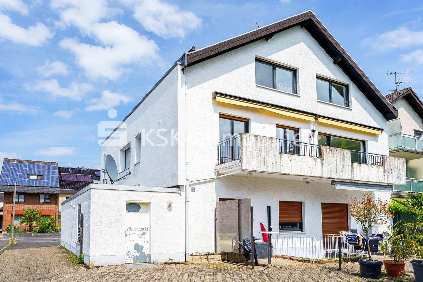 Immobilie in Niederkassel - Rarität in Mondorf - gepflegte, zentral gelegene 4-Zimmer-Wohnung! - Bild 1