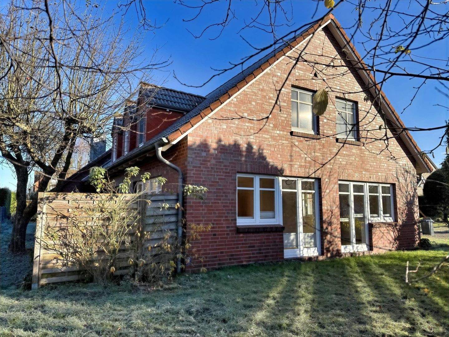 Immobilie in Scheeßel - Wohntraum in Scheeßel - Großzügiges Haus zum Wohlfühlen mit vielseitiger Nutzung - Bild 1