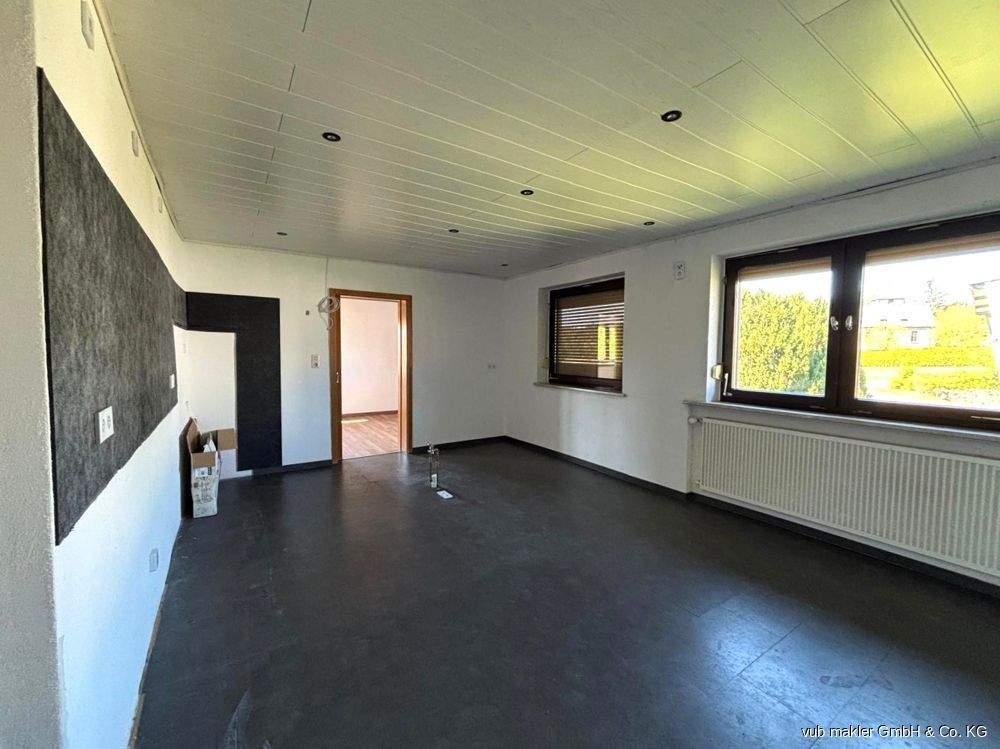 Immobilie in Naila - Naturnahes Wohnen: Attraktives Zweifamilienhaus bei Naila mit idyllischem Umfeld - Bild 12