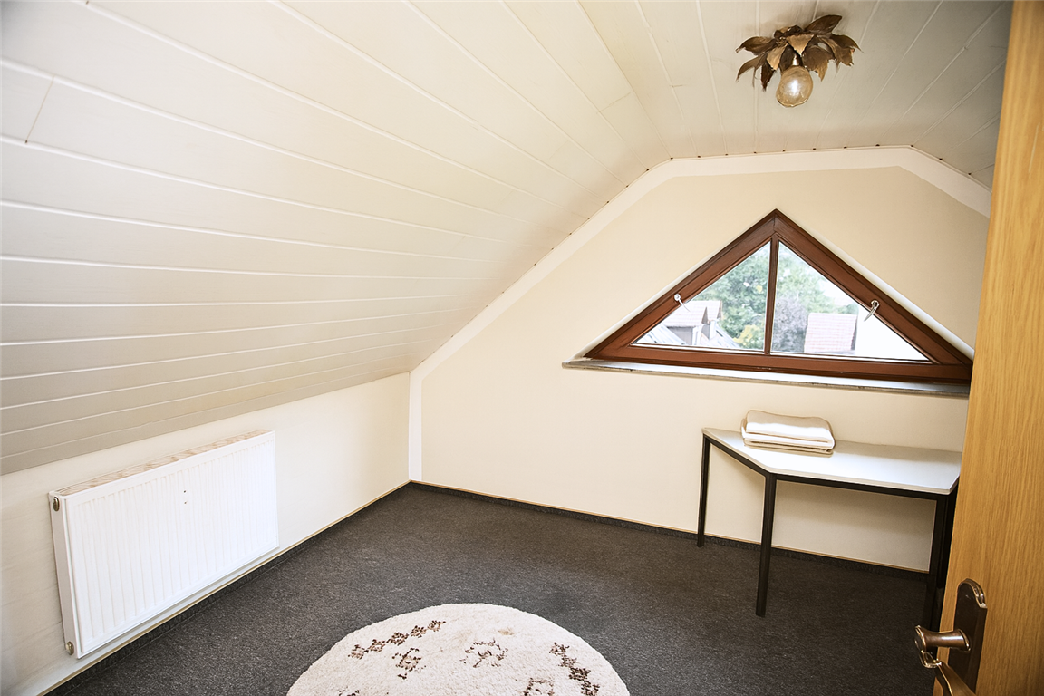 Immobilie in Graben - Großzügige Maisonette-Wohnung mit Südbalkon in ruhiger Lage - Bild 9