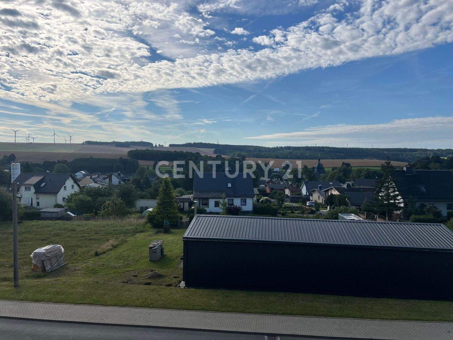 Immobilie in Gefell - Attraktive Kapitalanlage - Gut vermietete Wohnung mit Balkon und Garage - Bild 1