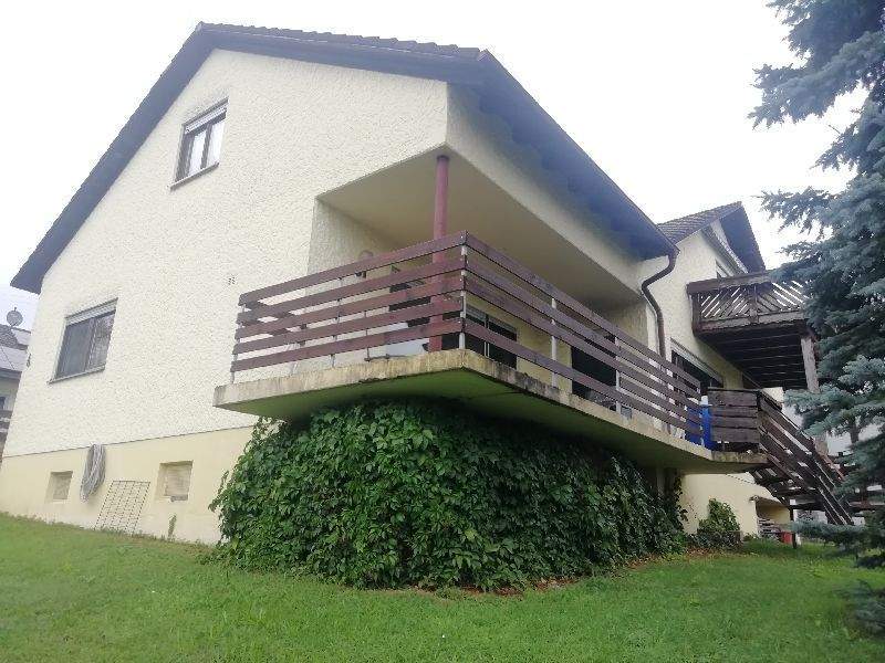 Immobilie in Buttenheim - Hier ist Platz für 2 Familien - MFH mit großem Grundstück direkt in Buttenheim! - Bild 2