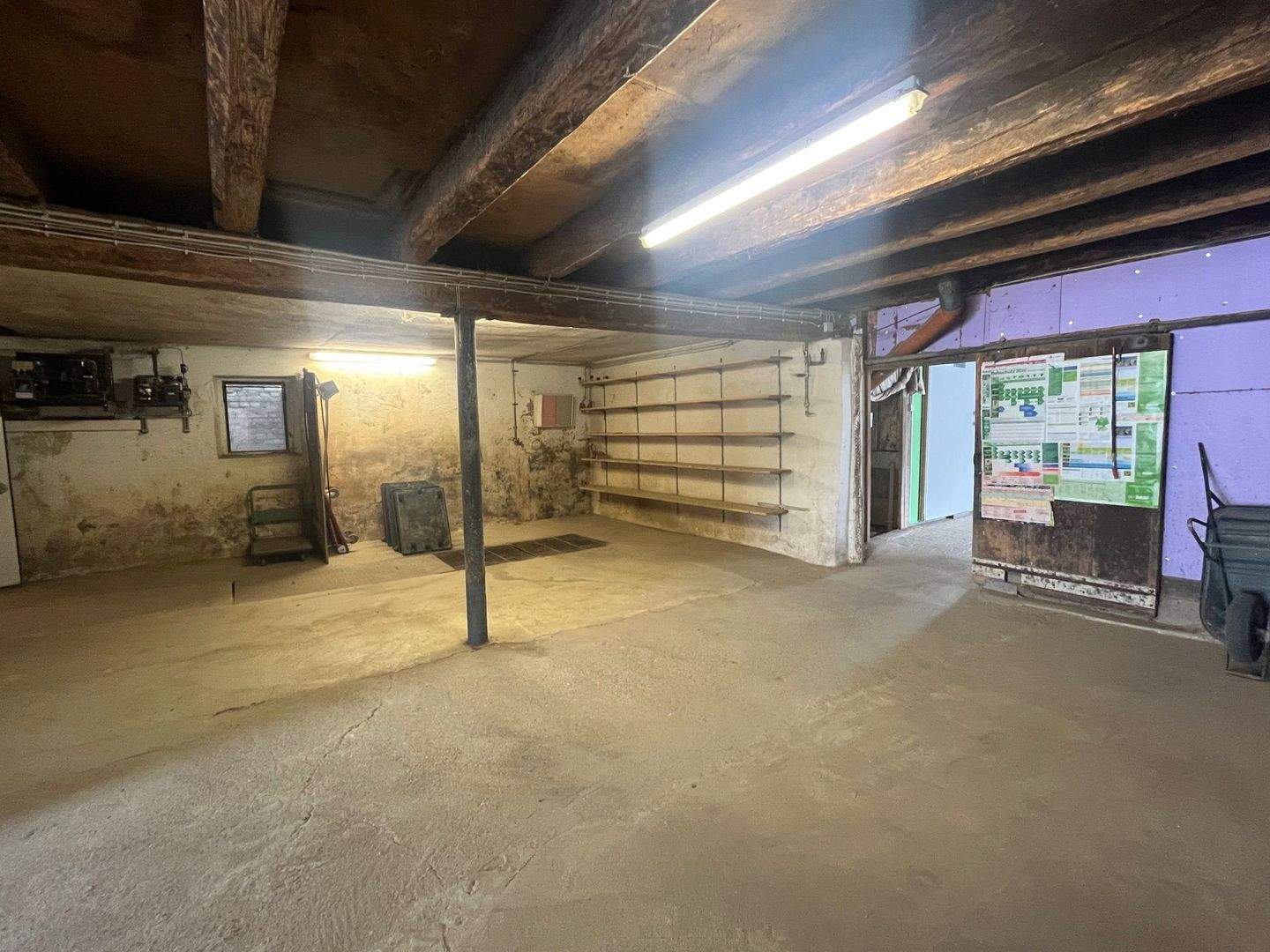 Immobilie in Efringen-Kirchen - Gepflegtes Bauernhaus in Egringen bietet massig Platz und noch mehr Möglichkeiten - Bild 5