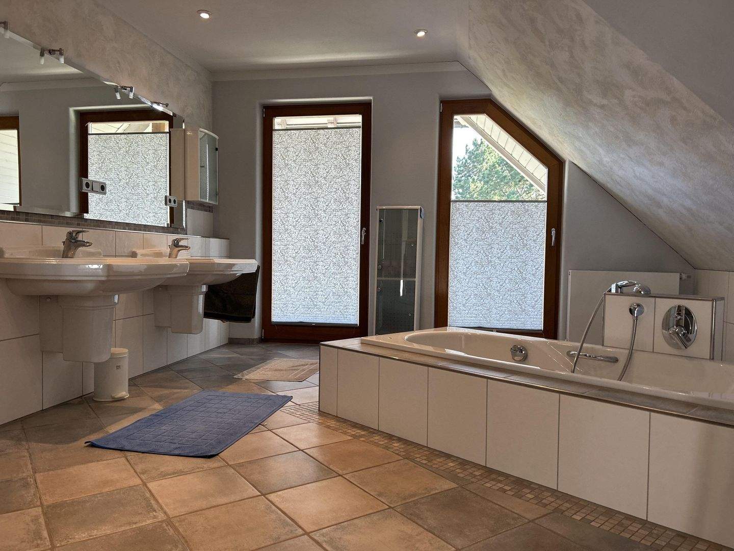 Immobilie in Preußisch Oldendorf - Schönes Landhaus! Großzügiges Anwesen für Tier- und Pferdehaltung! - Bild 24