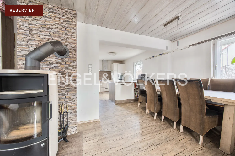 Immobilie in Hilpoltstein - Renovierte Doppelhaushälfte auf großzügigem Eckgrundstück in idyllischer Lage - Bild 0