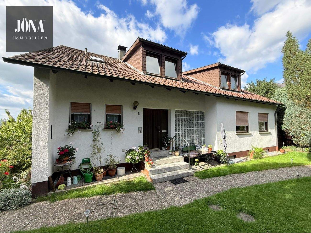 Immobilie in Kulmbach - Mehrfamilienhaus am Fuße der Plassenburg - Wohnen mit Weitblick - Bild 2