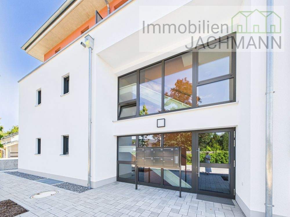 Immobilie in Schwarzach - Ihr neues Zuhause wartet auf Sie - Neue barrierefreie 2-Zimmer-Wohnung im Erdgeschoss mit Tiefgarage - Bild 1