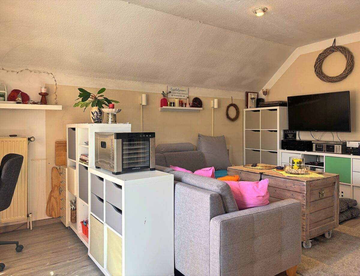 Immobilie in Wiesmoor - Teilsaniertes Landhaus mit Einliegerwohnung, Nebengebäude und über 4 ha Weideland in Wiesmoor - Bild 25