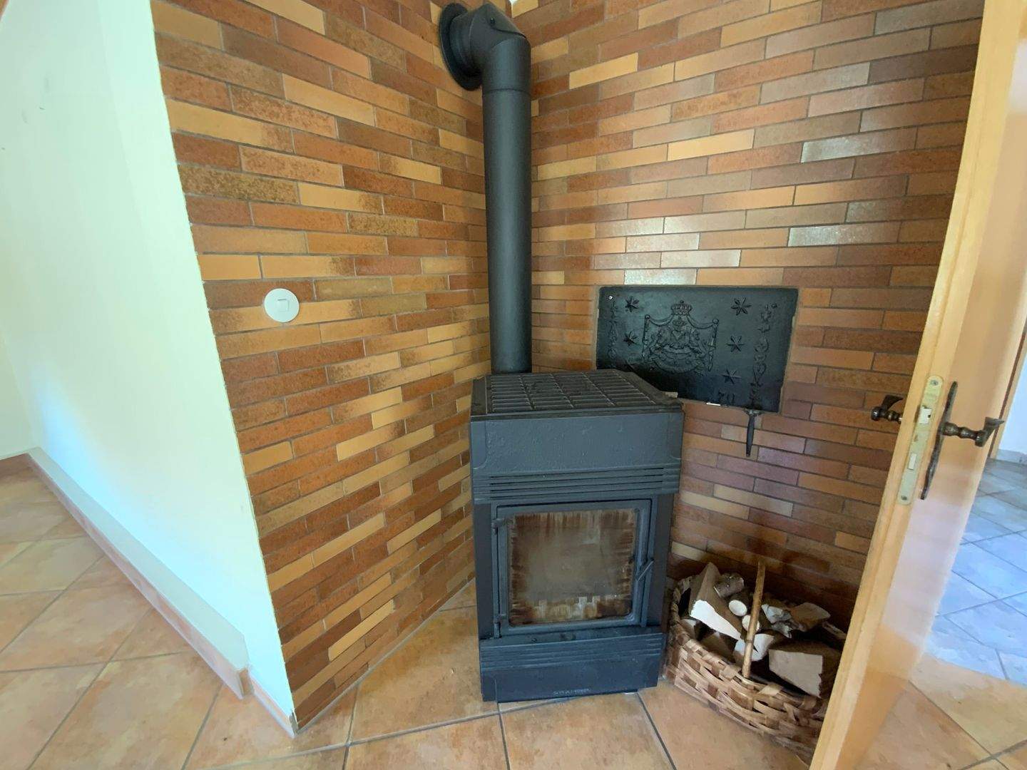 Immobilie in Meinheim - Ehemalige Hofstelle - viel Platz für Ihre Ideen! - Bild 2