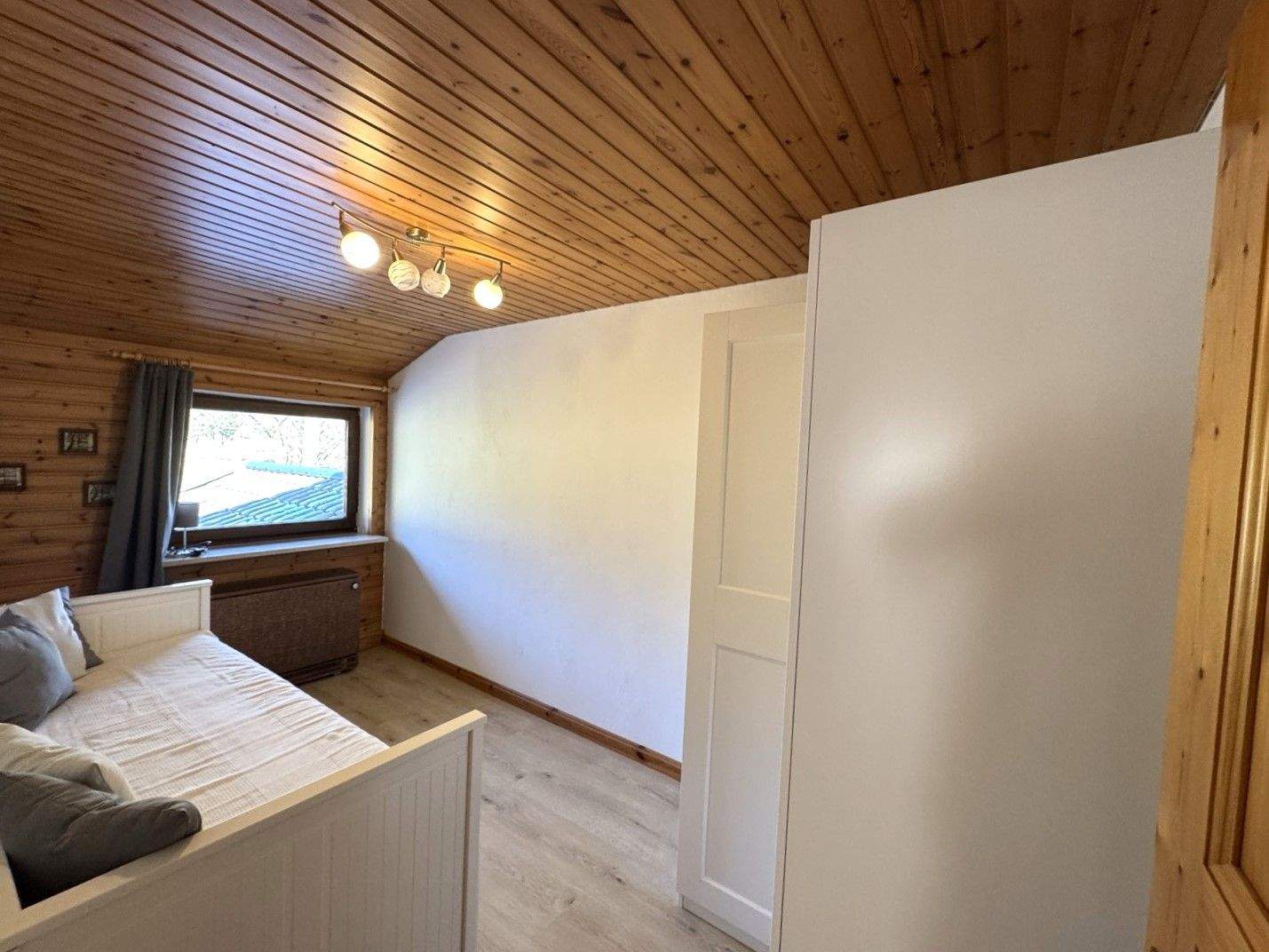 Immobilie in Schleching - Teilerneuerte Süd-West-Haushälfte mit Doppelgarage in stiller Randlage - Bild 24