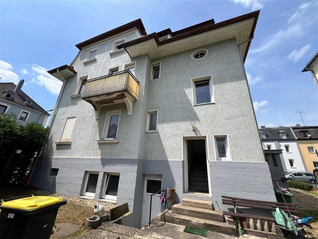 Immobilie in Forchheim - Villa im Jugendstil, aktuell als MFH genutzt - Drei Wohneinheiten mit Altbaucharme zentral in Forchheim zu verkaufen - Bild 1