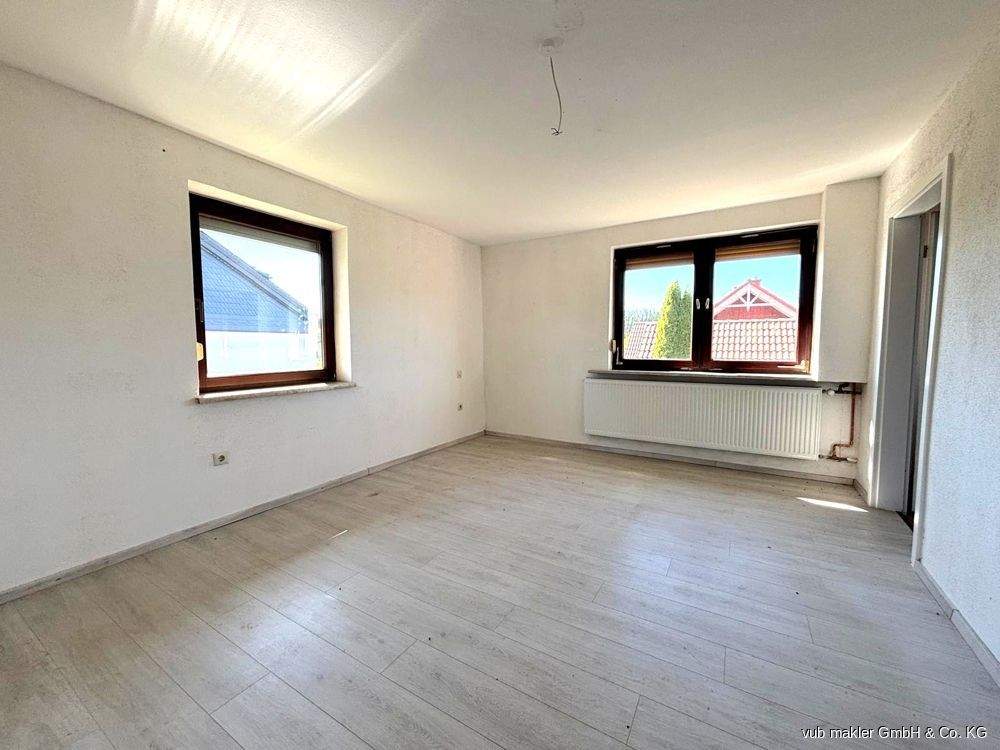 Immobilie in Naila - Naturnahes Wohnen: Attraktives Zweifamilienhaus bei Naila mit idyllischem Umfeld - Bild 10