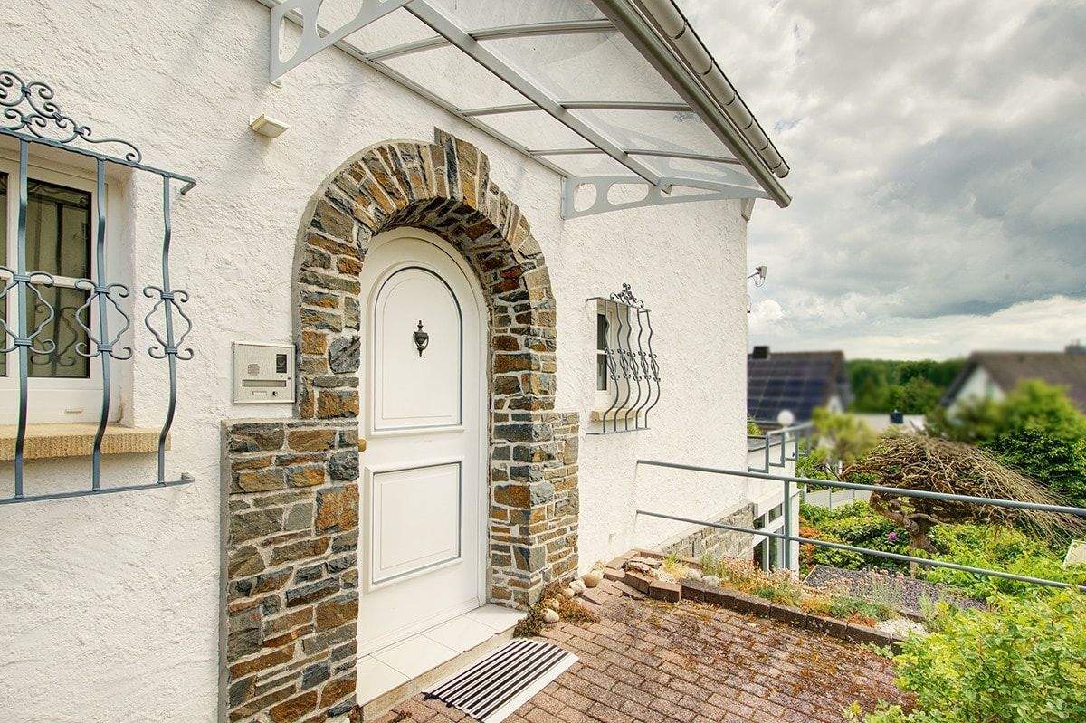 Immobilie in Rengsdorf - Äußerst geschmackvolles und charmantes Einfamilienhaus in beliebter und zentraler Wohnlage  - Bild 4